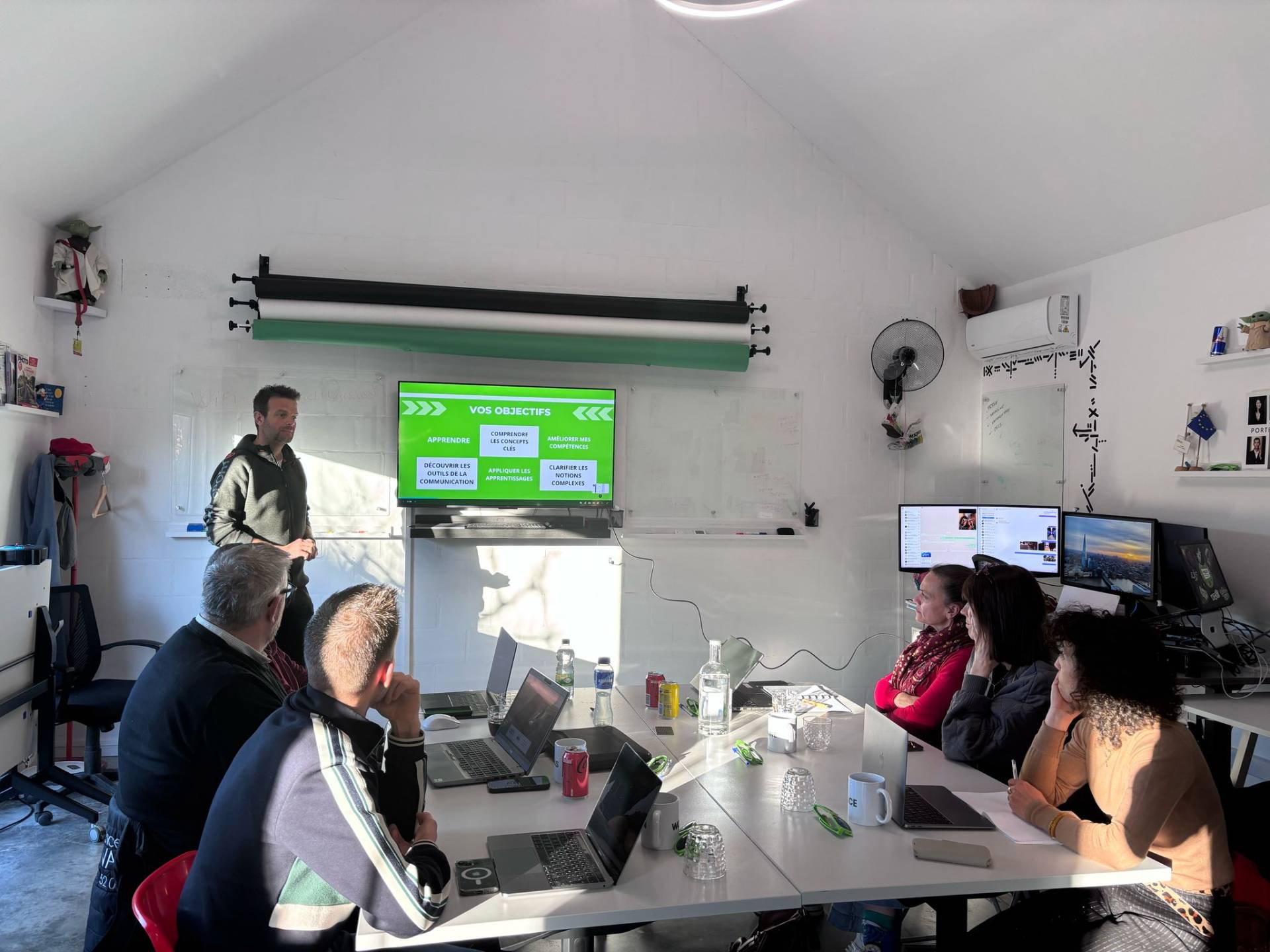formation réseaux sociaux - formation en cours au bureau wapict avec des professionnels